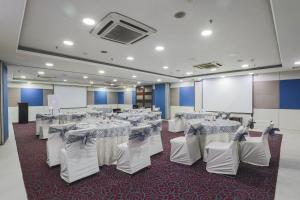Hotel Bluestone Nehru Place by The Cosy Hotels