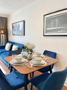 Stay next to Battersea Power Station