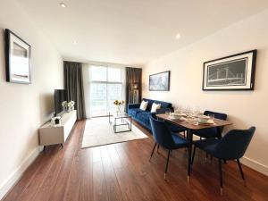 Stay next to Battersea Power Station