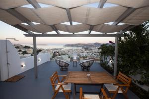Stonehill Suites Ano Syros