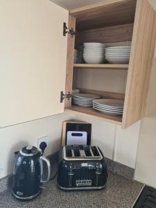 The Seaflower - With Lake Views