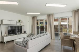 Urban 1 - 3hvězdičkové hotely ve městě Arona