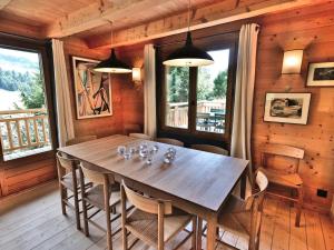 Chalets Chalet renove pour 10 personnes au Chinaillon avec bain nordique - FR-1-458-218 : photos des chambres