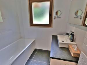 Chalets Chalet renove pour 10 personnes au Chinaillon avec bain nordique - FR-1-458-218 : photos des chambres