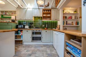 Stone Cottage - Wimborne