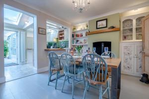 Stone Cottage - Wimborne