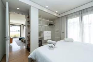 Elite Penthouse in Racine City View Terrace & Luxury