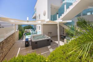 Villa Aqua Residence