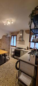 Tra le Calli di Chioggia ed il mare di Sottomarina