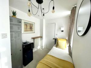 Blue Skye Guest House 8