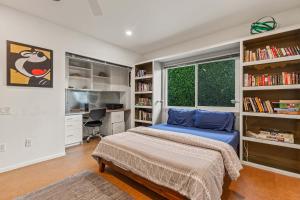 Deserts Best Dressed EV Pool by Navigate Stays