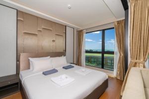 Panora sea view -modern facilities walk to beach