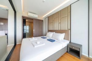 Panora sea view -modern facilities walk to beach