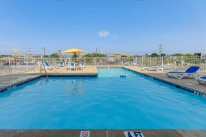 1 Block to Beach! Ocean City Condo w Pool Access