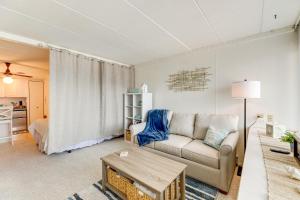 1 Block to Beach! Ocean City Condo w Pool Access
