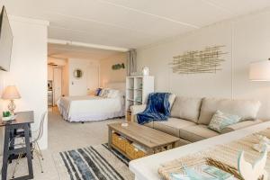 1 Block to Beach! Ocean City Condo w Pool Access