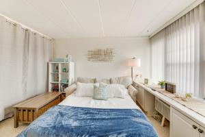 1 Block to Beach! Ocean City Condo w Pool Access