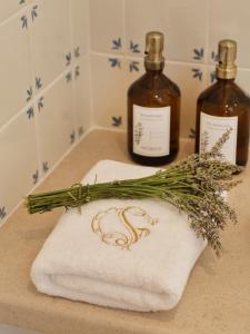 B&B / Chambres d'hotes Ferme Saint-Georges en Provence : photos des chambres