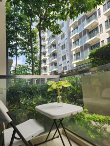 Staycation By JEM - Across NAIA T3 in Newport City