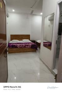 Amit guest in