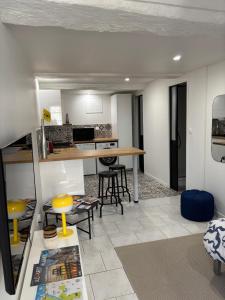 Appartements Studio 83 : photos des chambres