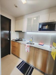 Mactan Newtown 1BR One Pacific Pool