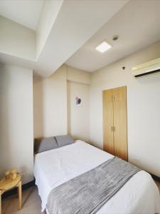 Mactan Newtown 1BR One Pacific Pool