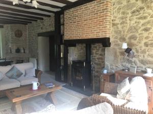 The Coach House-3 Bed-2 Bath-Garden-PetsOK-FreeP