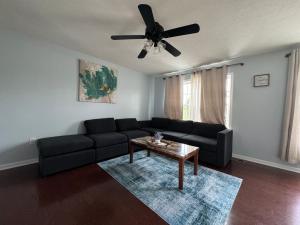 Townhouse Bridgeport Close UHC,FBI,Bridge complex