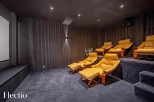 Domaine Bellevue Ste-Victoire View Pools & Cinema