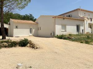 Pays Aix-en-Provence, maison avec piscine Fuveau