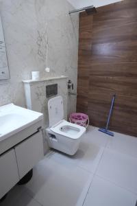 Hotel The Grand Paradise