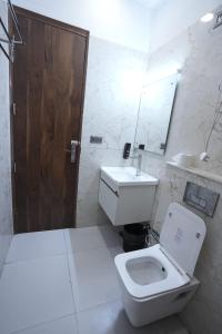 Hotel The Grand Paradise