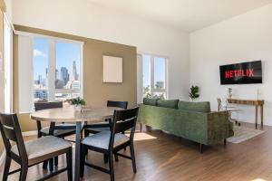 Arts District Stay, Walk to Little Tokyo with Parking