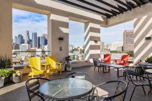 Central LA Hideaway, Steps from Japanese Village