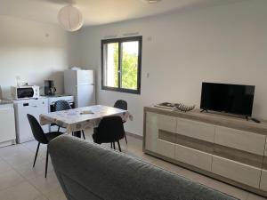 Maisons de vacances Gite Val de Bes Gauche 2/4 personnes : photos des chambres
