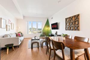 Spacious 1-Bedroom Gem with Downtown LA Views
