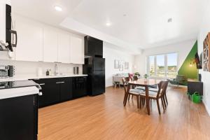 Spacious 1-Bedroom Gem with Downtown LA Views