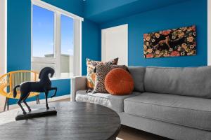 Little Tokyo Gem, Steps from Shops with Free Parking