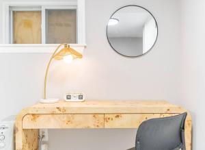 Cozy Private Apartment Near NYC Light Rail