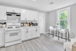 Cozy Modern Apt Close to NYC NO STEPS or Stairs