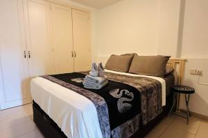 Las Americas Camison With Pool and Patio 7 By Tenerife365