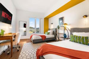 2BD 2BA Stylish Arts District Retreat, Walk to Little Tokyo