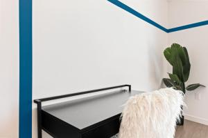 Arts District Condo, Walk to Little Tokyo Plaza