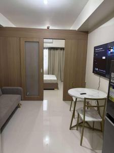 Shore Residence Tower 1 Staycation