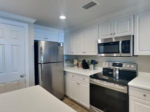 Majestic Beach Towers II #1806