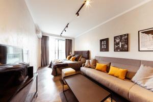 Studio Premium Tower by Armani