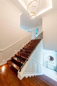 Private Heaven Beachfront Pool Villa I Chaam VVH53