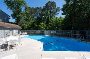 Furnished 3 Bedroom Condo near Trident Medical Center