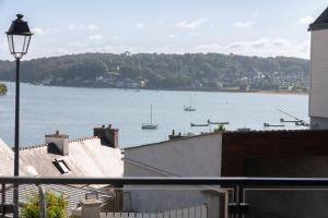 Maisons de vacances Maison vue mer avec SPA au Dourduff en mer : photos des chambres